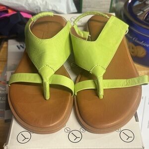 NIB Unity In Diversity Teresa Sandal in Fistik (green) Size 38